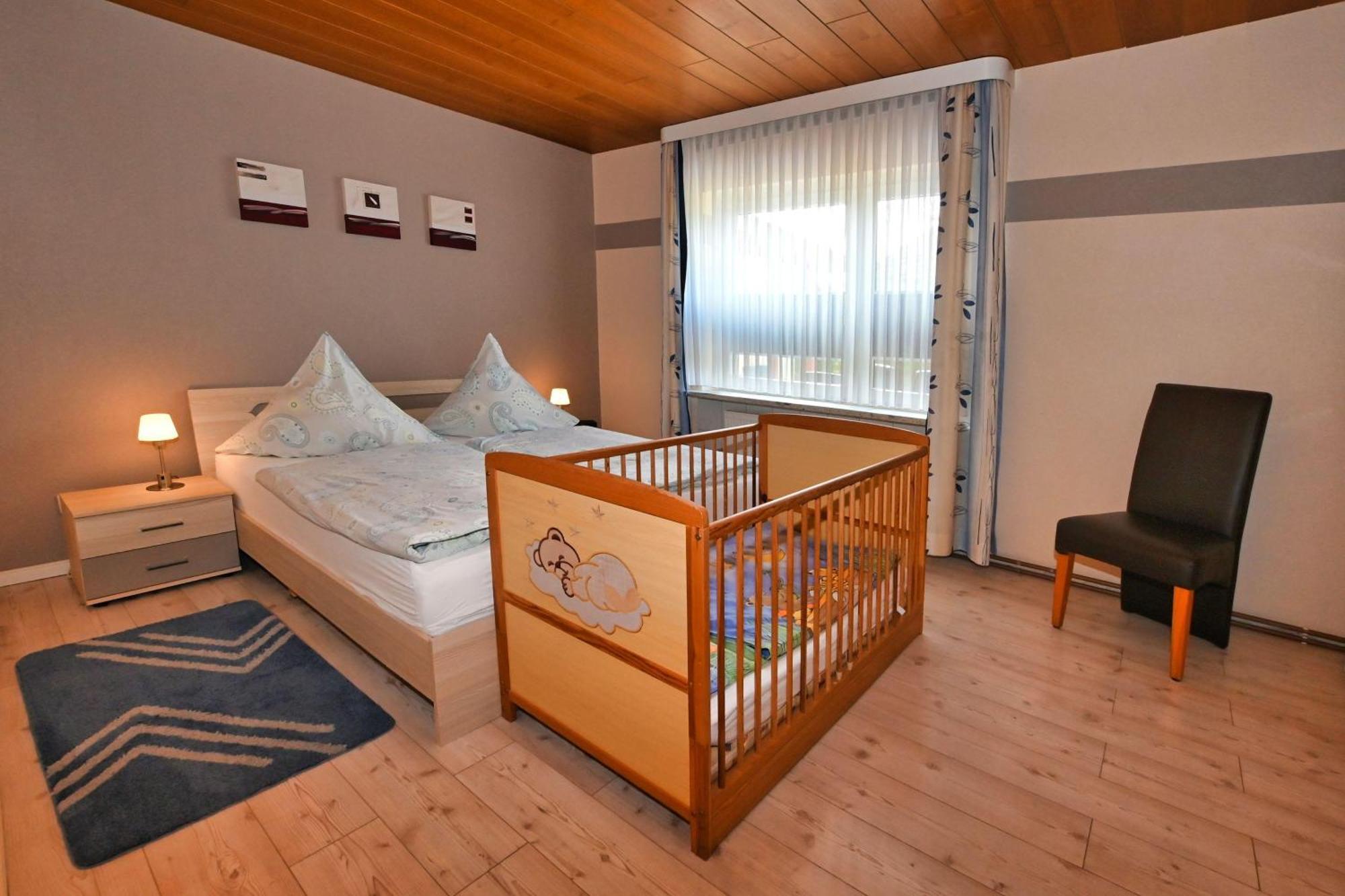 Haus Lily Nr.02 Bis Zu 6 Personen Davon Max. 2 Kinder Busum Exterior photo